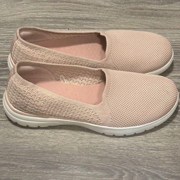 Skechers On The Go Dahlia in Blush Size 7 - Picture 3 of 7